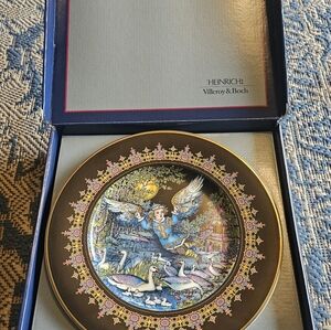Villeroy Boch Heinrich Magical Fairy Tale Plate "The Aquatic Fauna & Lutonja